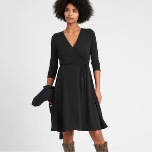 NWT Banana Republic Jersey Wrap Dress - Black - Size M